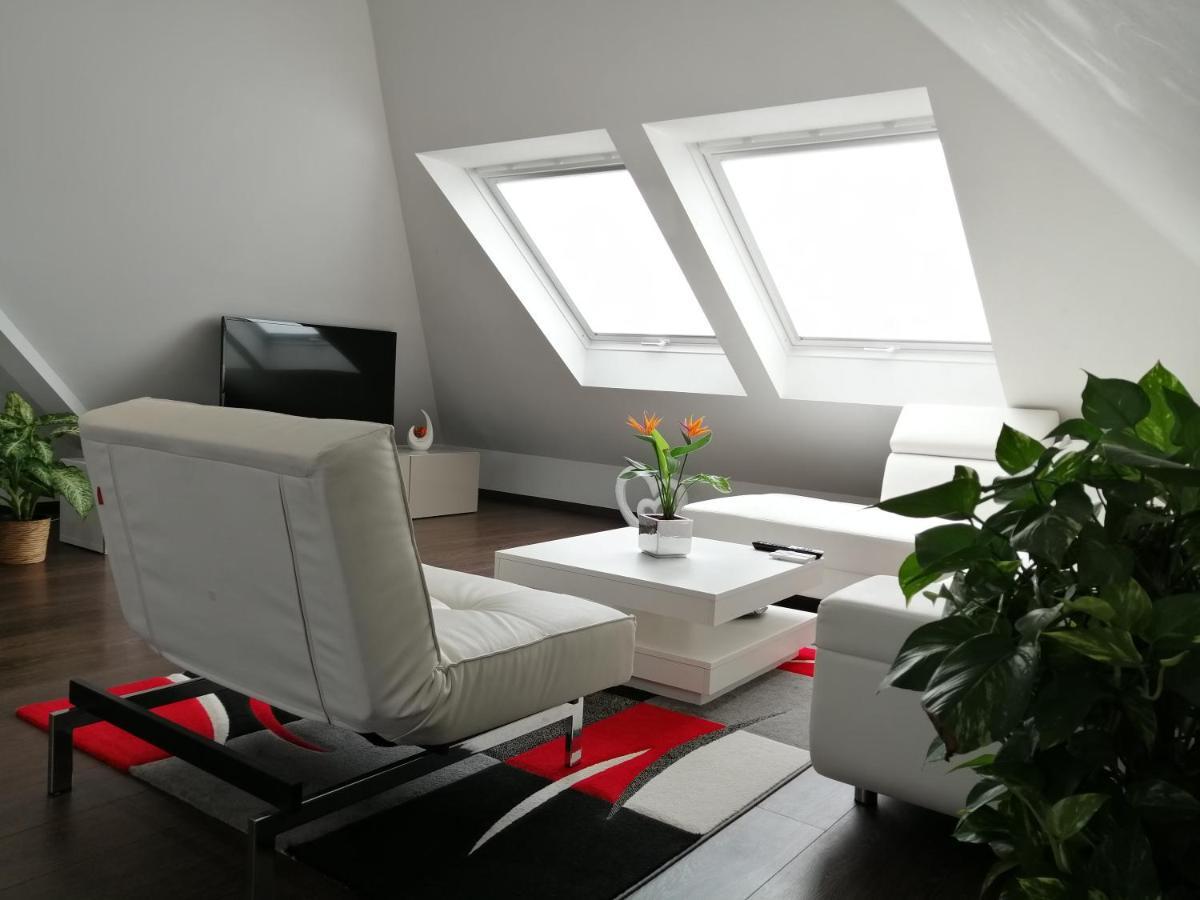Ruhige Wohnung In Der Naehe Von Frankfurt ケルクハイム（タウヌス） エクステリア 写真
