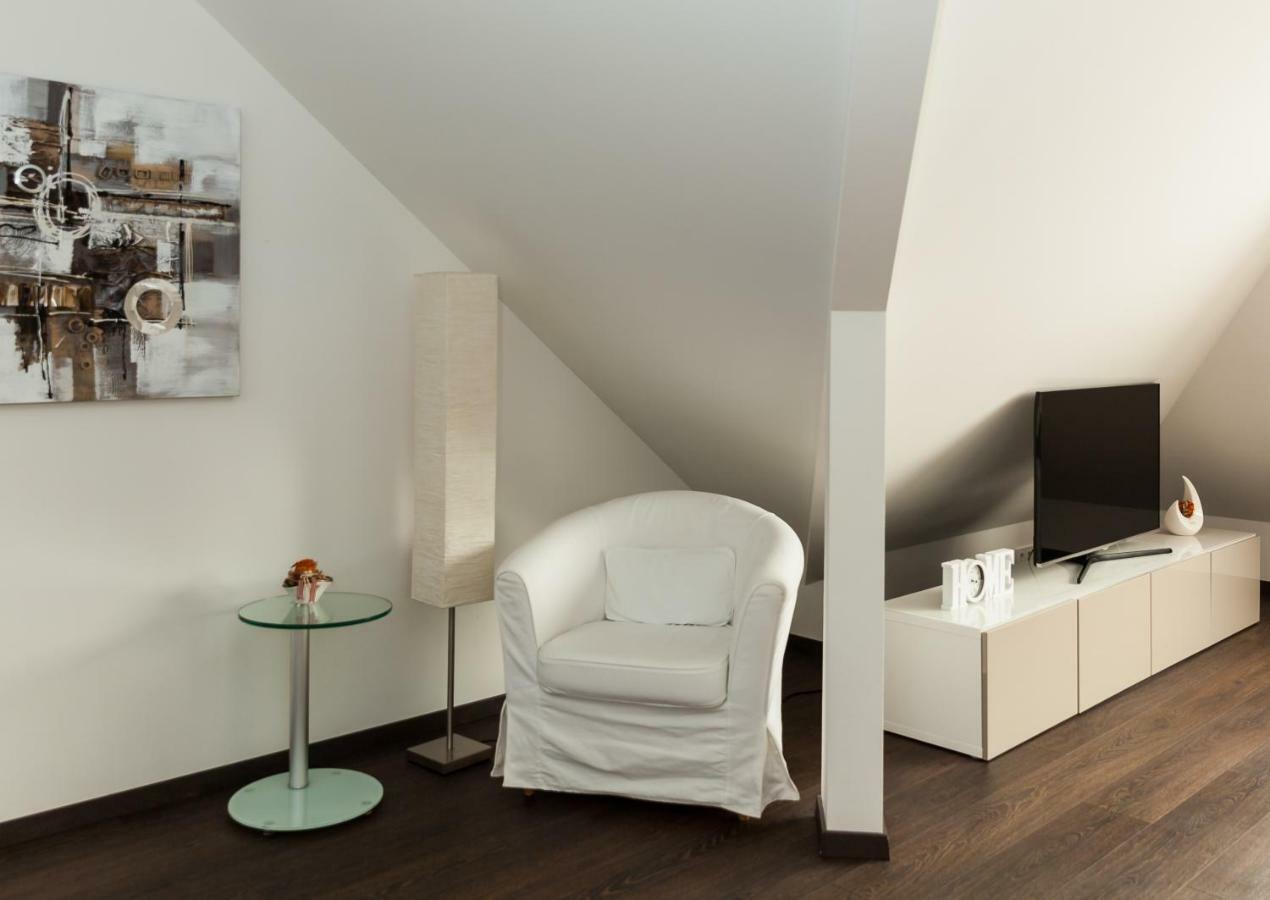 Ruhige Wohnung In Der Naehe Von Frankfurt ケルクハイム（タウヌス） エクステリア 写真